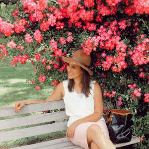 Meet your Posher, Devyn